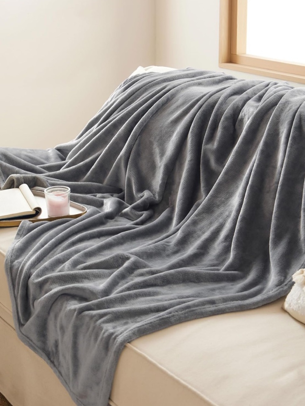 Blanket Linen - Soft Gray Lightweight Plush Cozy Blankets 50x60 Inches NEW